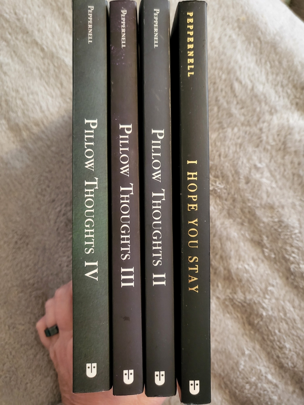 'Pillow Thoughts' Book Set in Black/Deep Green
